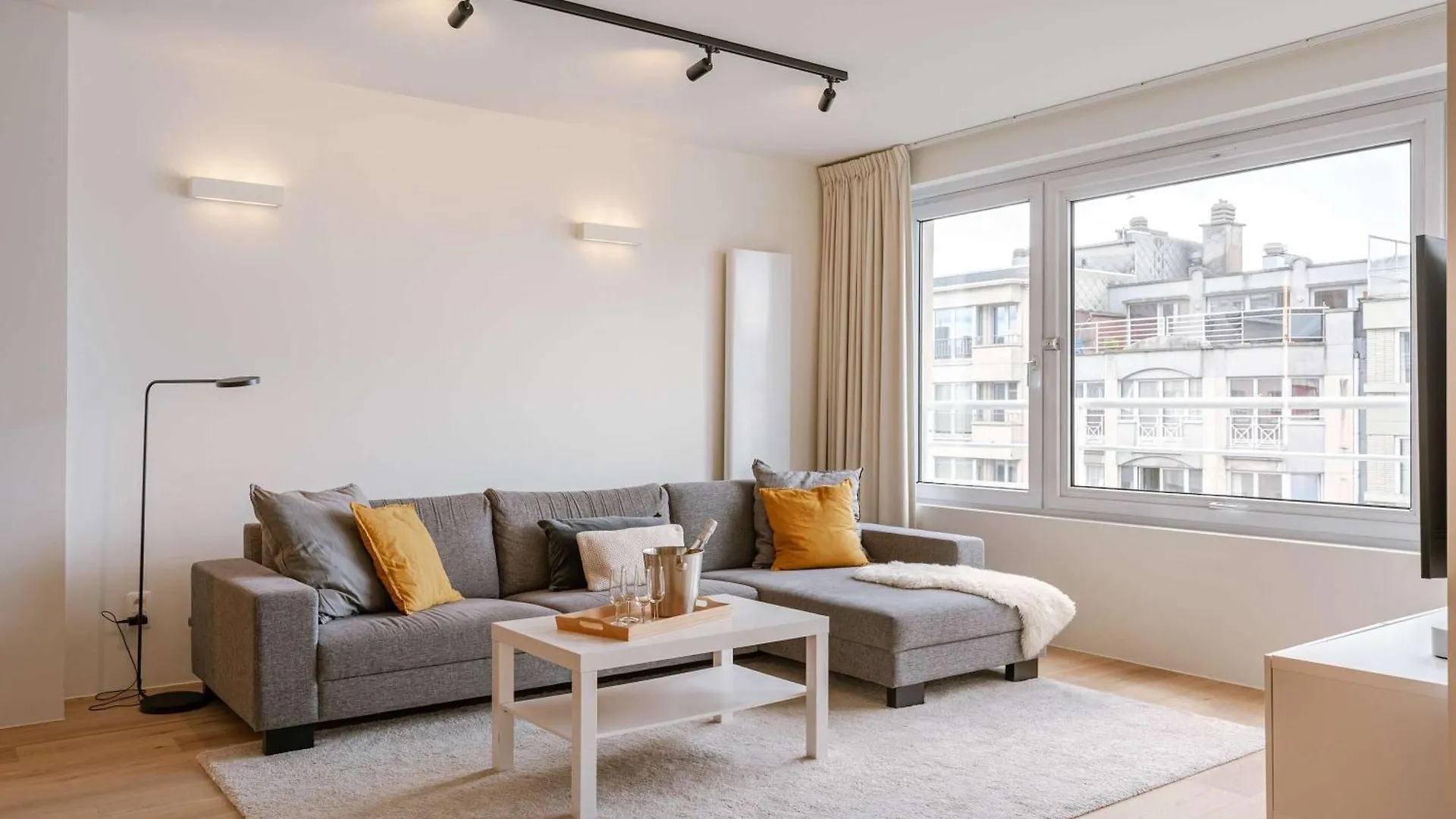 Huswell - Trendy Apartment Near The Coastline Ostend
